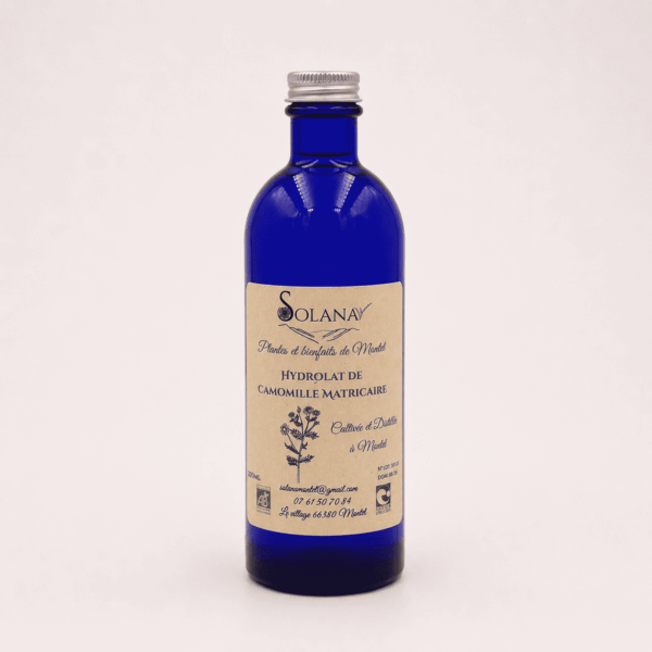 Hydrolat de camomille allemande, camomille matricaire. Fabriqué en France par Solana Mantet